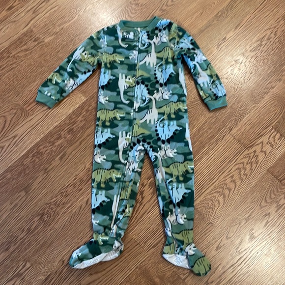 Carters Footie PJs - Picture 1 of 1